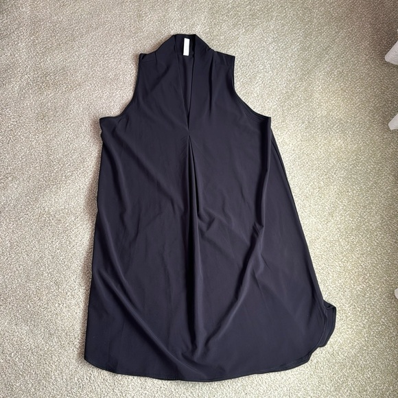 Sleeveless Black Dress - Picture 1 of 3